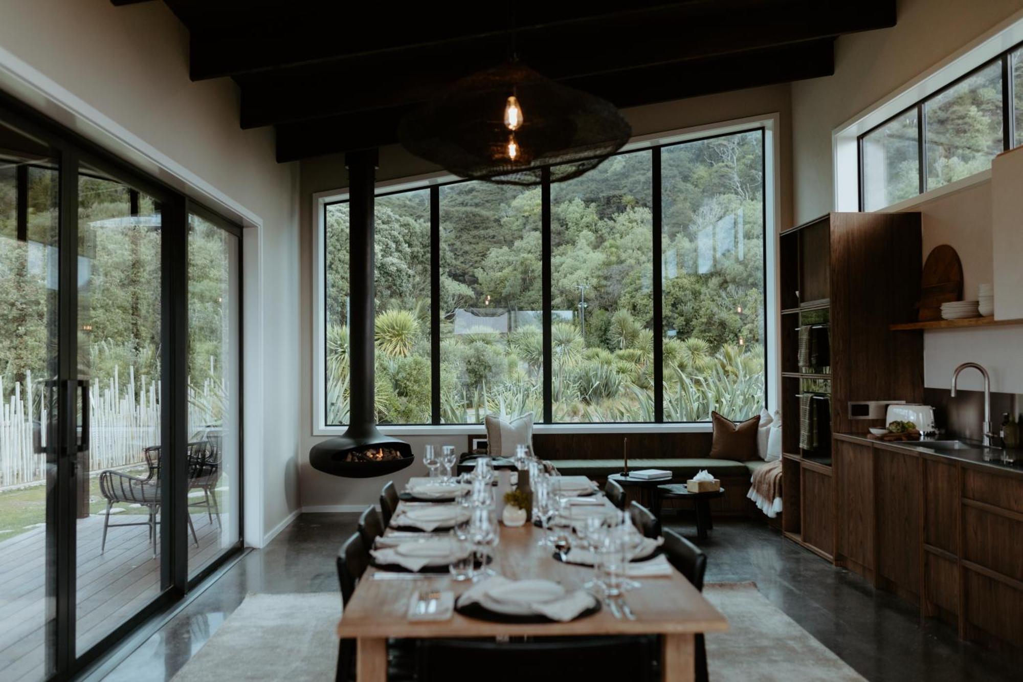 Te Whaanga Retreat & Spa Raglan Exterior photo